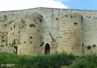 www.chateauxfaure-et-faureteresses.com_falaise-enceinte-castrale_06.JPG