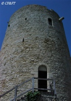 www.chateauxfaure-et-faureteresses.com_roche-guyon(la)_donjon_04.jpg