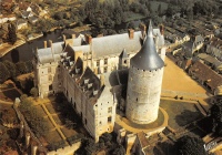 www.chateauxfaure-et-faureteresses.com_chateaudun-donjon_01.jpg