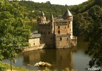 www.chateauxfaure-et-faureteresses.com_05_saint-priest-la-roche_loire.jpg