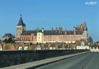 www.chateauxfaure-et-faureteresses.com_10_gien_loiret.jpg